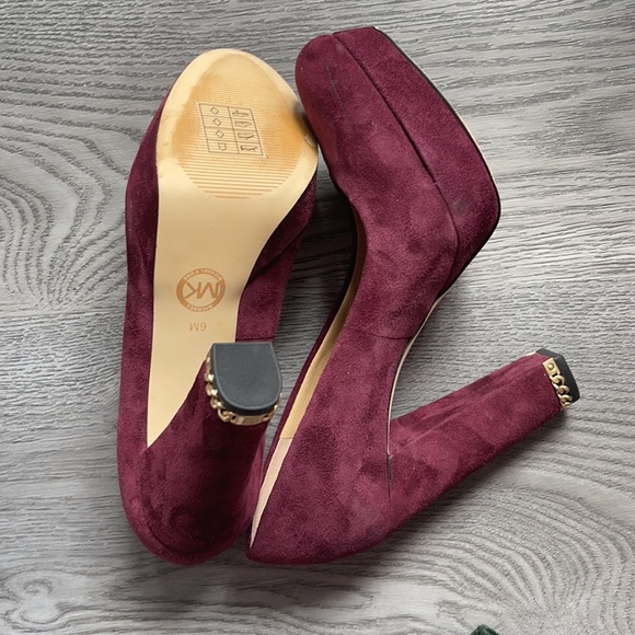 Practically new they dont fit me though🥺 - Picture 4 of 5